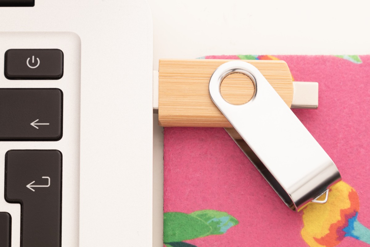 Chiavetta USB OTG BooSpin in Bambù e Metallo Capacità 16/32 GB Personalizzata